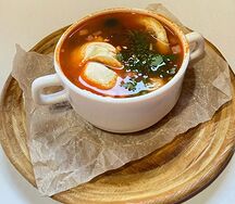 Солянка сборная мясная со сметаной