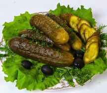 Огурцы маринованные бочковые