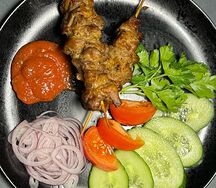 Мясо на шпажках