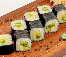 Мини-ролл с авокадо