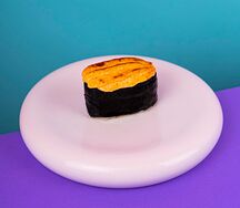 Запеченные суши острые с креветкой