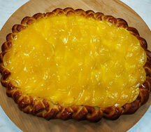 Пирог с творогом и персиком