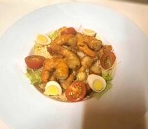 Салат Цезарь с креветками