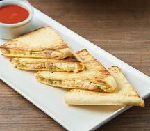 Кесадилья с лососем