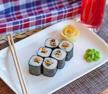 Мини-ролл с мидиями