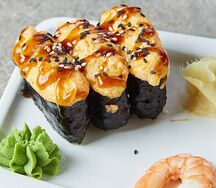 Суши запечённые с королевской креветкой