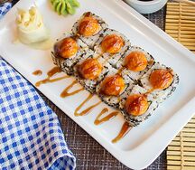 Острый ролл с курицей