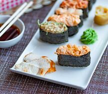 Суши острые с курицей