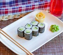 Мини-ролл с огурцом