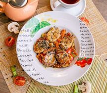 Свинина с овощами кисло-сладком соусе