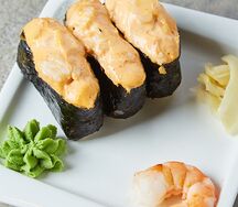 Суши острые с королевской креветкой