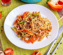 Теплый салат с индейкой