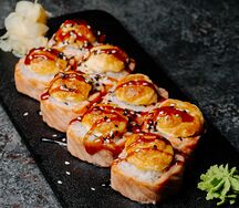 Ролл XL в лососе с королевской креветкой