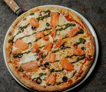 Пицца Лосось Песто