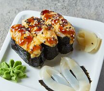 Суши запечённые с кальмаром