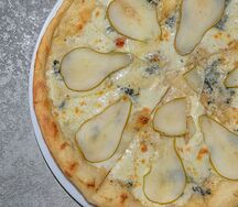 Пицца Груша и горгонзола