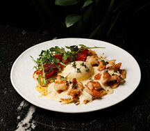 Картофельный драник с креветками 