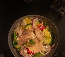 Салат Чука с Гамадари соусом и лимоном