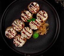 Теплый ролл с копченой курицей
