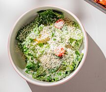Цезарь с куриным бедром 