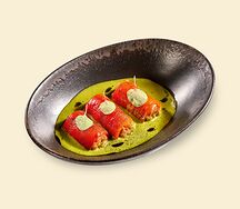 Рулетики с перцем и морепродуктами