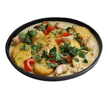 Курица с овощами в соусе карри
