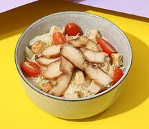 Салат Цезарь с курицей
