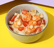 Салат Цезарь с креветками