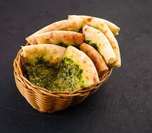Фокачча с соусом песто