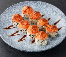 Ролл запеченный с креветкой и снежным крабом