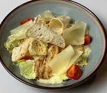 Цезарь с курицей
