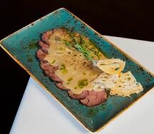 Классический Вителло тоннато с каперсами