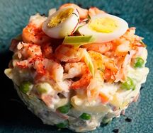 Оливье с раковыми шейками