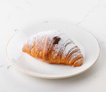 Круассан с шоколадом