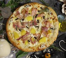 Пицца с беконом