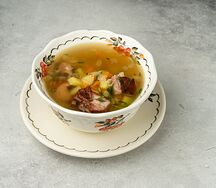 Суп гороховый с копчеными свиными ребрышками