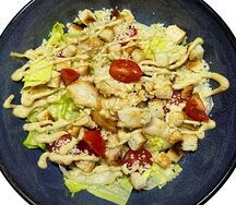 Салат цезарь с курицей