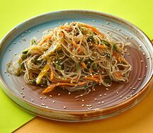 Салат Фунчоза с овощами