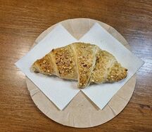 Круассан с шоколадом