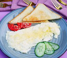 Белковый омлет с сыром 