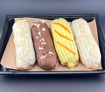 Эклер в ассортименте