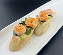 Брускетты с креветками 