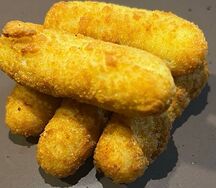 Сырные палочки из моцареллы 