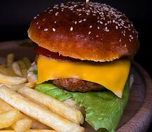 Бургер Куриный с картофелем фри