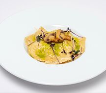 Равиоли с белыми грибами в сливочном соусе