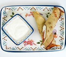 Блины с лососем и творожным сыром