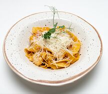 Паппарделле Том ям с курицей и креветками