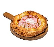 Пиццетта с копченым окороком и рикоттой 