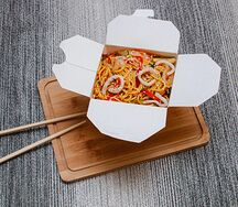 Яичная лапша с кальмарами