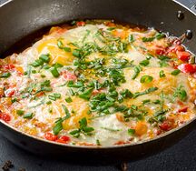 Менеме с зеленью